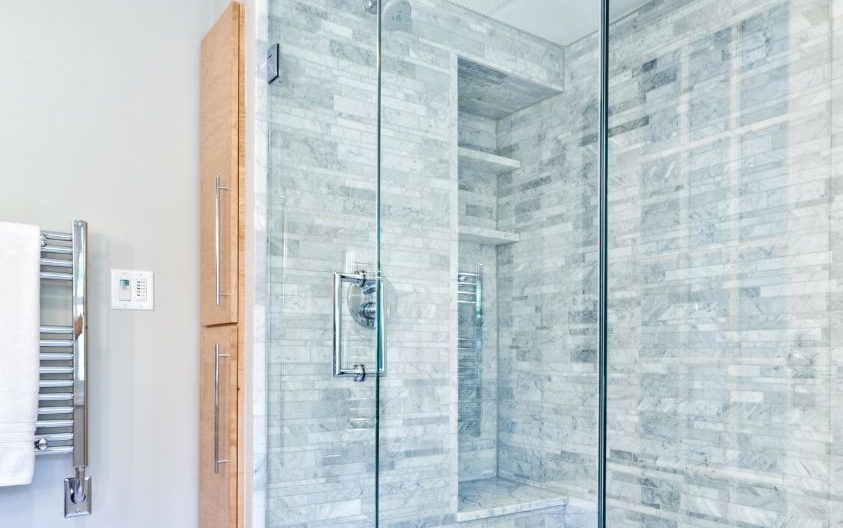 Vantagens de Usar Vidro Temperado em Fortaleza: 4 Benefícios box banheiro e1765281388874